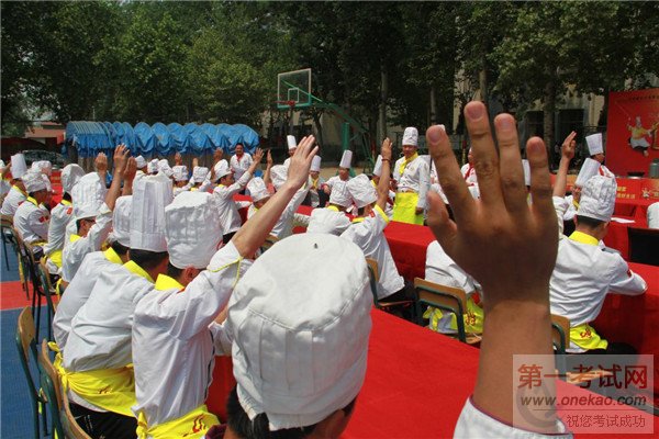 大众评审的分数决定选手最终的成绩