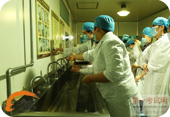 进车间必须按照规范洗手