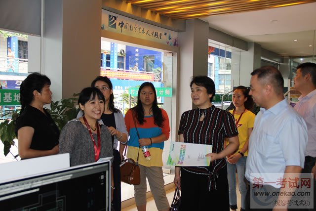 刘晓琴主任参观环艺实训基地