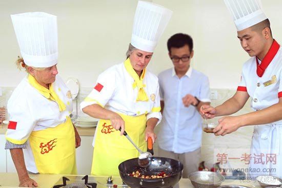 美国歌星学艺成都新东方 只求那难忘的味道