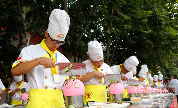 “太太乐•朝天香杯”烹饪技能创新大赛,尽显烹饪技艺风采