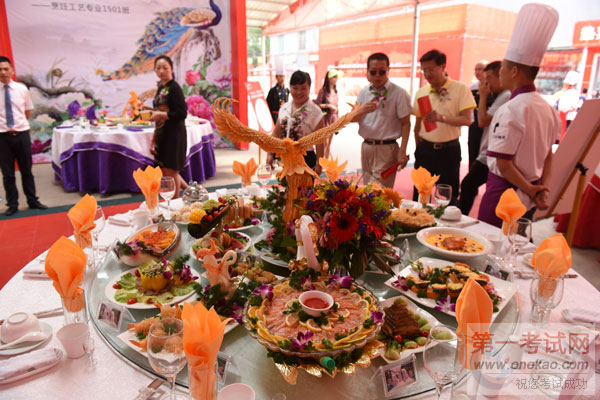 “太太乐•朝天香杯”烹饪技能创新大赛,尽显烹饪技艺风采