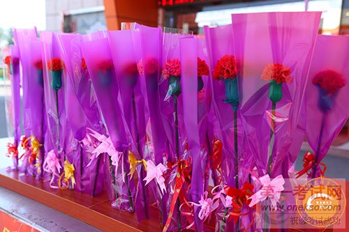 青岛新东方家长见面会:用爱与责任同谱育才华章