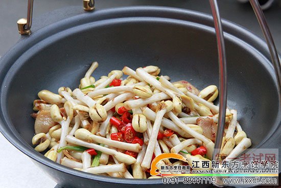 <a data-cke-saved-href=http://www.jxxdf.com href=http://www.jxxdf.com _cke_saved_href=http://www.jxxdf.com _cke_saved_href=http://www.jxxdf.com target=_blank class=infotextkey>江西新东方烹饪学校</a>.jpg