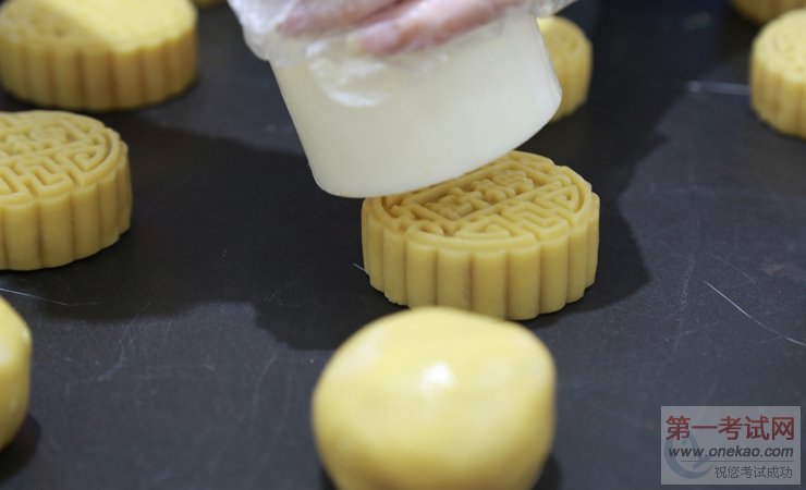 手工月饼制作流程