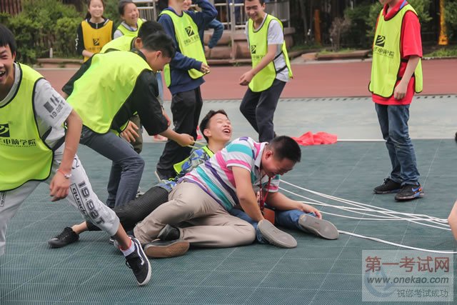 师生协作,感情升温