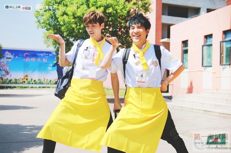 ȥѧ2¶ƪ¶ѧУɫγ̴󼯺