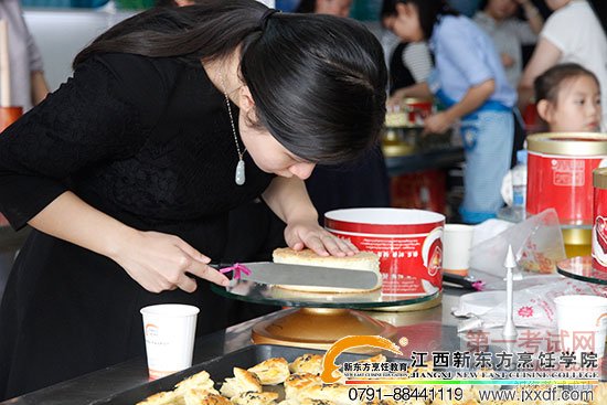 <a  data-cke-saved-href=http://www.jxxdf.com href=http://www.jxxdf.com _cke_saved_href=http://www.jxxdf.com _cke_saved_href=http://www.jxxdf.com target=_blank class=infotextkey>¶ѧУ</a>.jpg