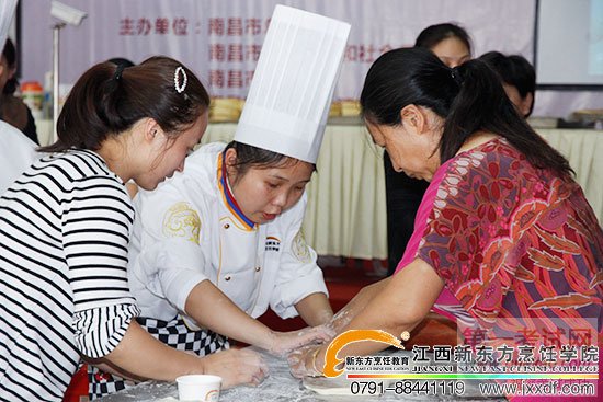 <a  data-cke-saved-href=http://www.jxxdf.com href=http://www.jxxdf.com _cke_saved_href=http://www.jxxdf.com _cke_saved_href=http://www.jxxdf.com target=_blank class=infotextkey>¶ѧУ</a>.jpg