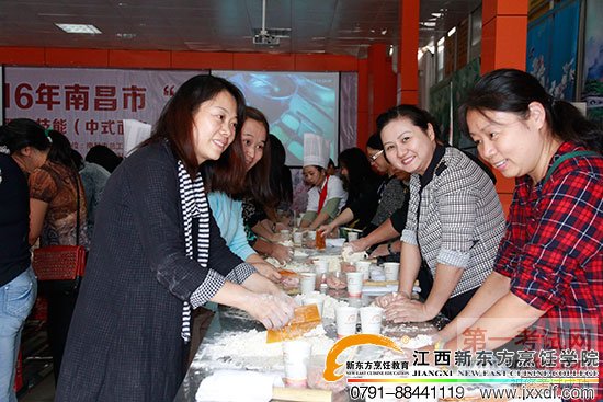 <a  data-cke-saved-href=http://www.jxxdf.com href=http://www.jxxdf.com _cke_saved_href=http://www.jxxdf.com _cke_saved_href=http://www.jxxdf.com target=_blank class=infotextkey>¶ѧУ</a>.jpg