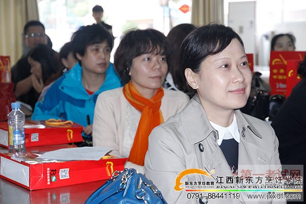 <a  data-cke-saved-href=http://www.jxxdf.com href=http://www.jxxdf.com _cke_saved_href=http://www.jxxdf.com _cke_saved_href=http://www.jxxdf.com target=_blank class=infotextkey>¶ѧУ</a>.jpg