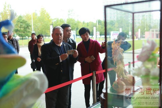 热烈欢迎美国凯泽大学创始人&校长凯撒博士来我院参观交流