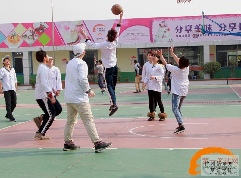 ¶ѧУ_سʦѵѧУУ԰