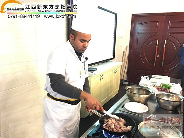 <a data-cke-saved-href=http://www.jxxdf.com href=http://www.jxxdf.com _cke_saved_href=http://www.jxxdf.com _cke_saved_href=http://www.jxxdf.com target=_blank class=infotextkey>江西新东方烹饪学校</a>.jpg